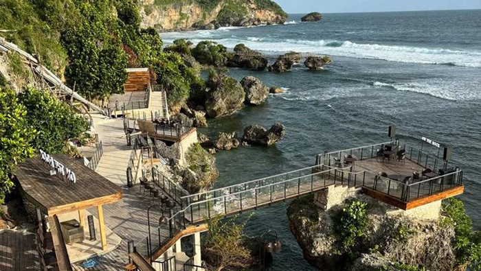 Paket Pantai Drini - Gambar 3