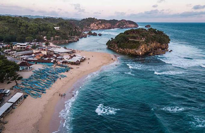 Paket Pantai Drini